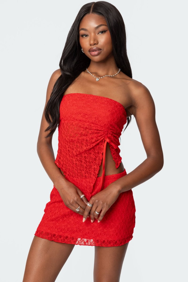 Edikted Amara Asymmetric Textured Lace Tube Strapless Tops Red | USA NO636113G7