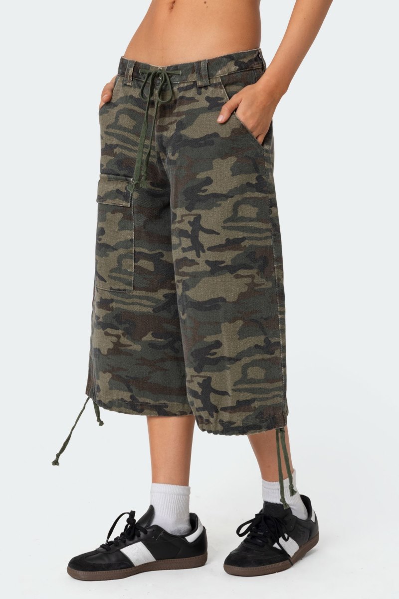 Edikted Camo Cargo Bermuda Shorts Olive | USA UQ494719Z8